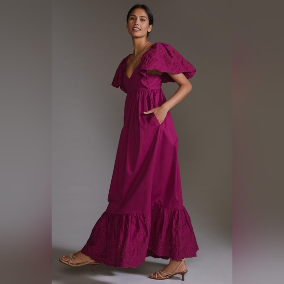 En Saison Dresses & Skirts - En Saison flutter puff sleeve maxi dress